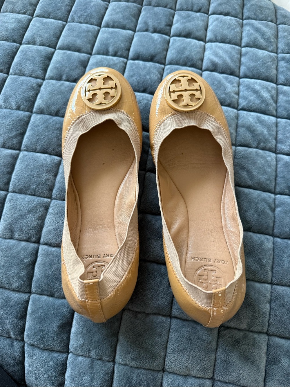 Tory Burch Beige Patent Leather Logo Ballet Flats